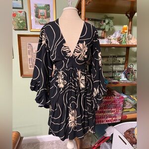 Trashy Diva Black and Cream Long Sleeve Dress